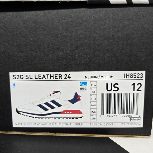 Athletic_Shoes